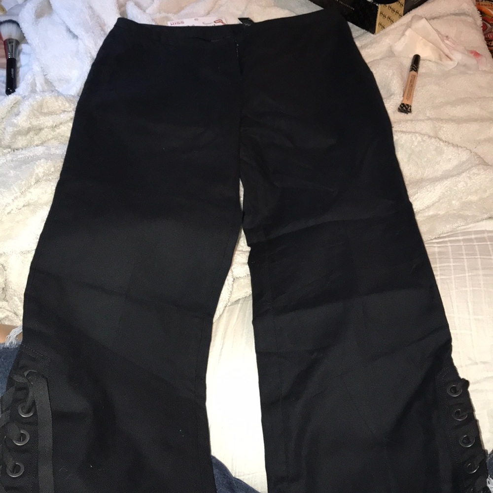 Super cute express capris.